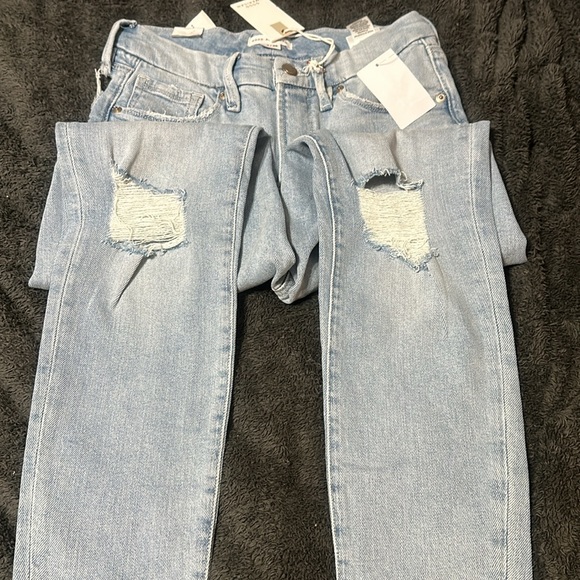 Good American Jeans - Picture 5 of 5